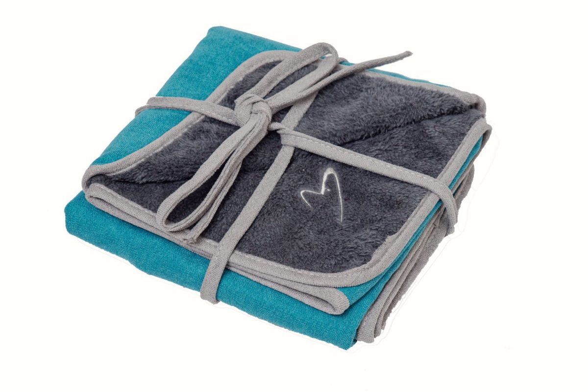 Gor Pets Camden Washable Double-Sided Pet Blanket - Large Red Check