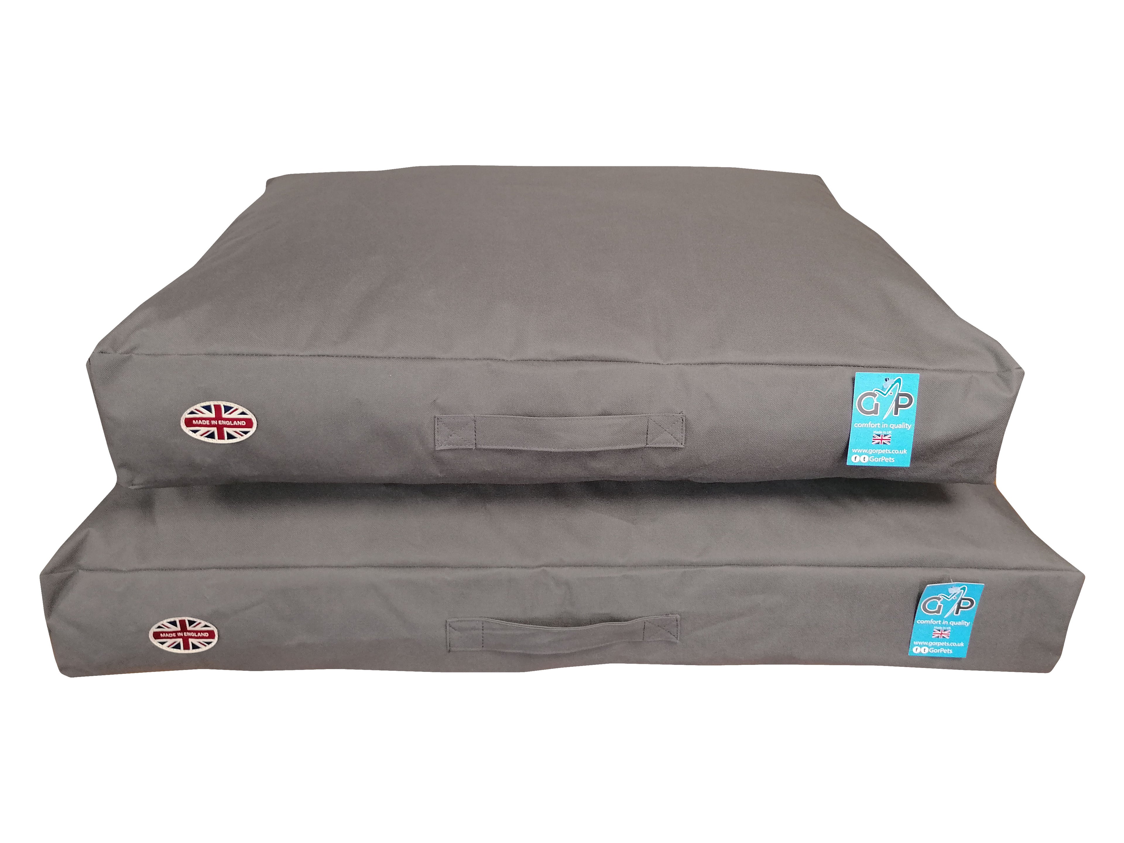 Outdoor Sleeper Medium (56x81x13cm) Grey